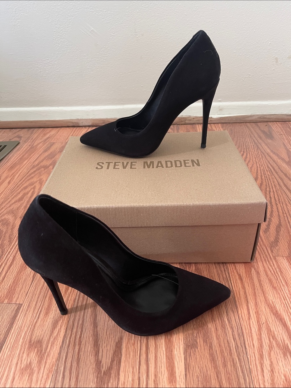 Steve Madden Suede Heel